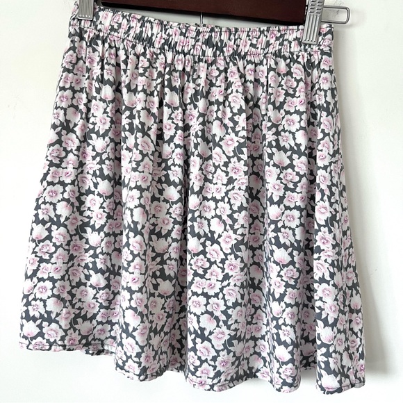 Hollister Floral Skirt Bundle size S Elastic Waist Mini Button Summer 0163 - Picture 5 of 12